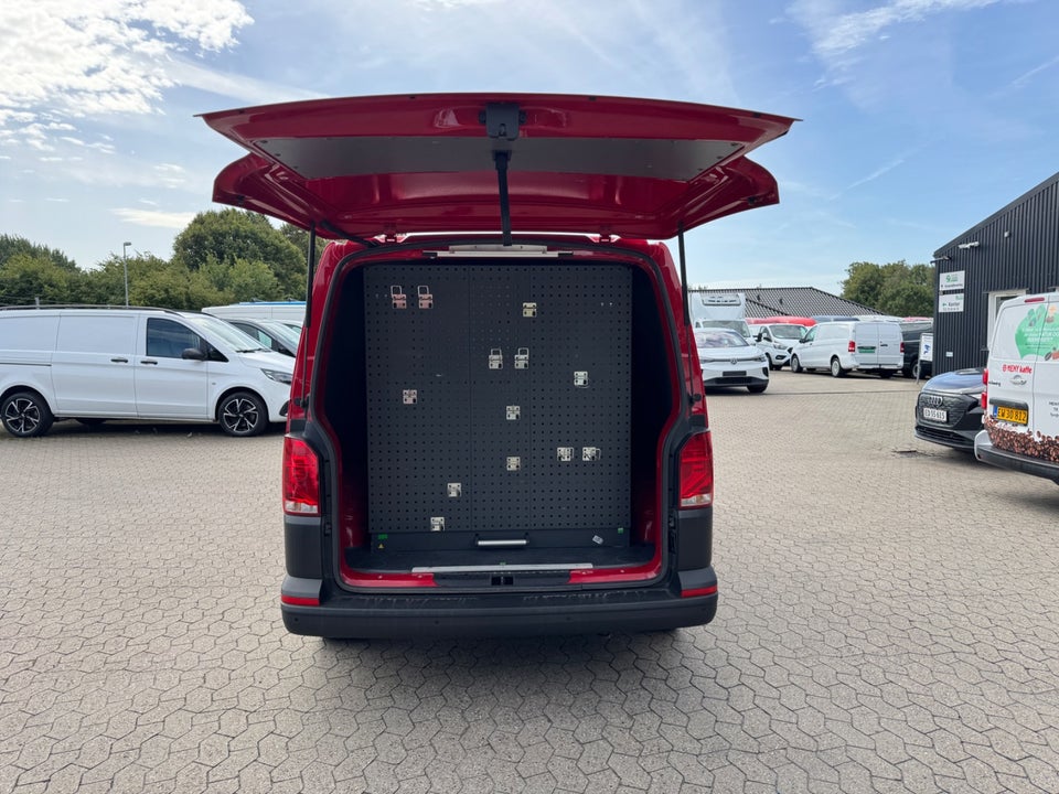 VW Transporter 2,0 TDi 150 Kassevogn DSG lang