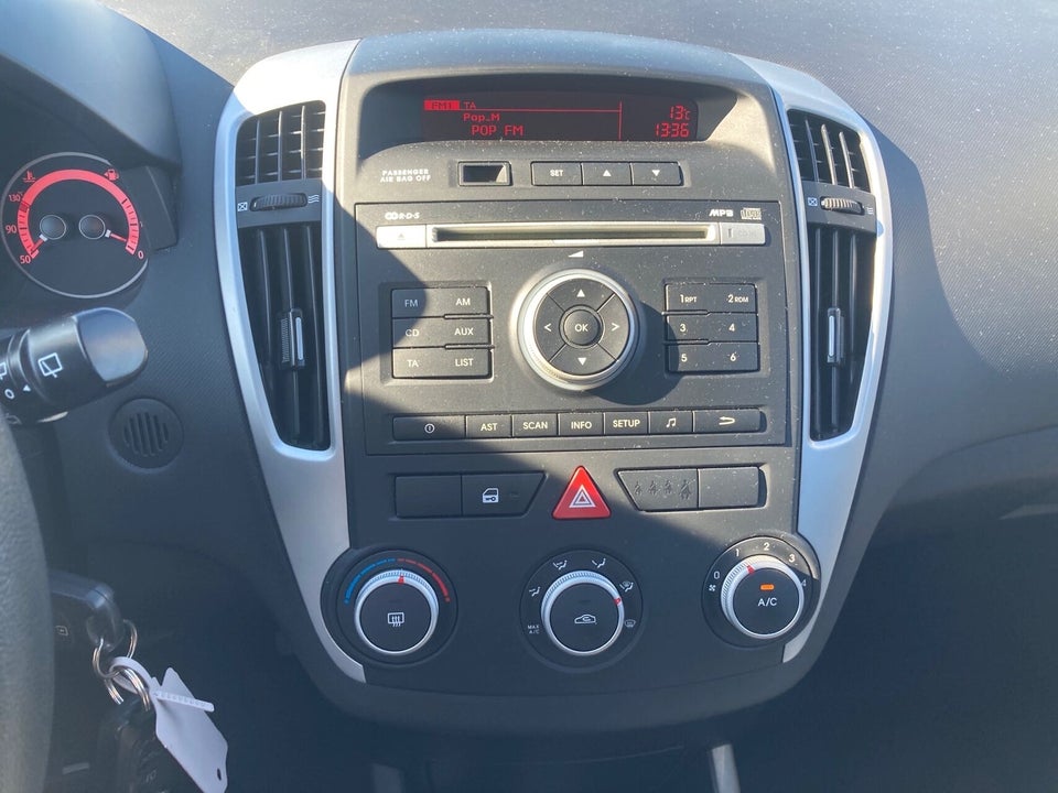 Kia Ceed 1,6 CVVT Motion aut. 5d