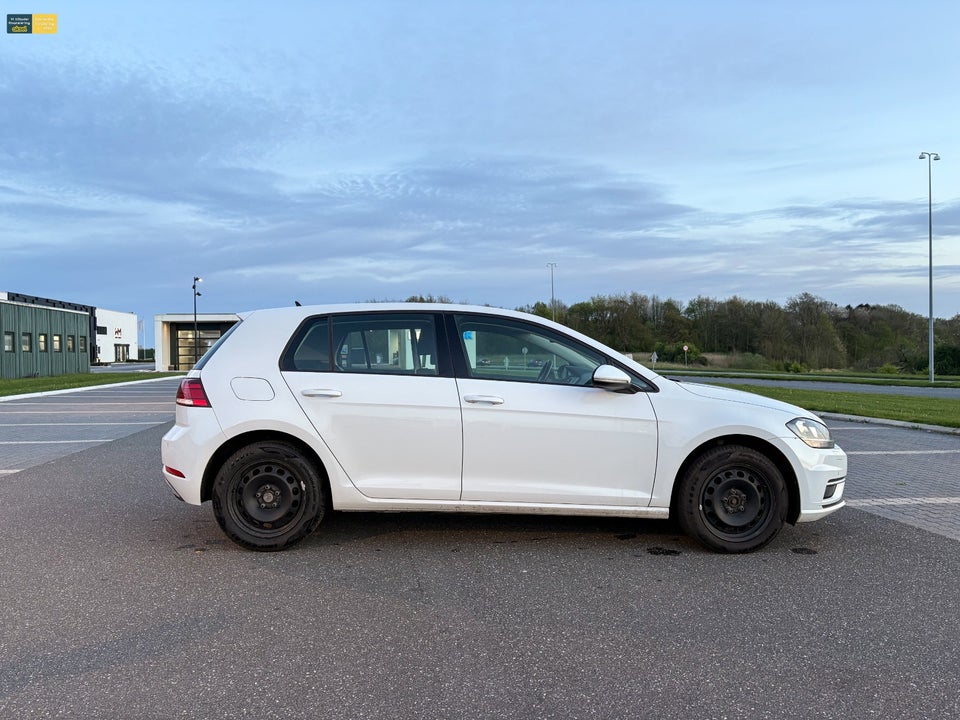 VW Golf VII 2,0 TDi 150 Comfortline Connect DSG Van 5d