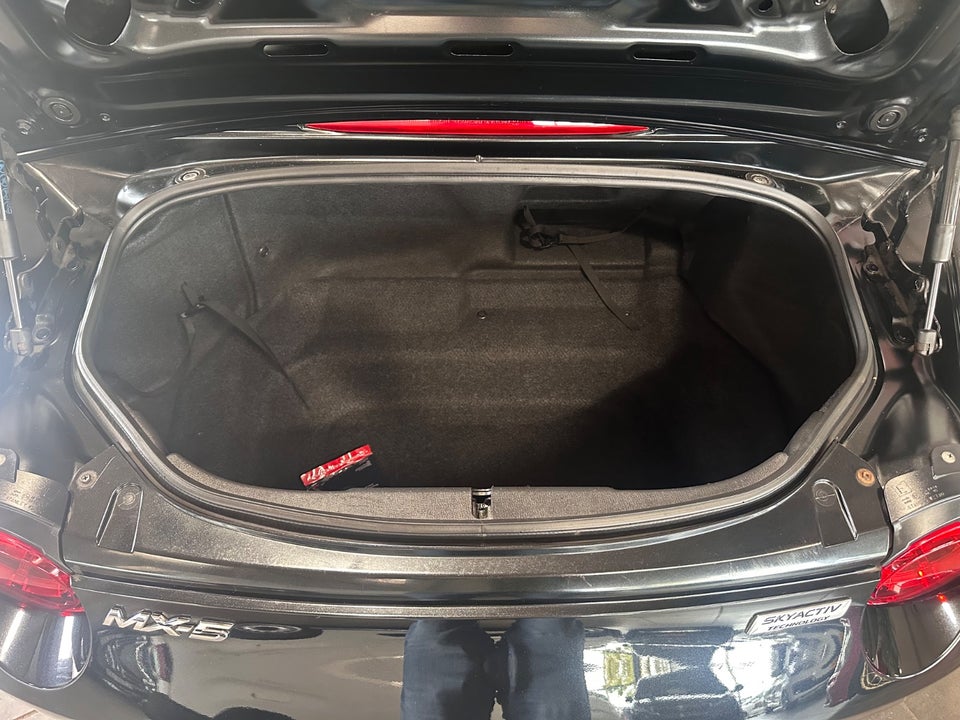 Mazda MX-5 2,0 SkyActiv-G 160 Roadster Sport 2d