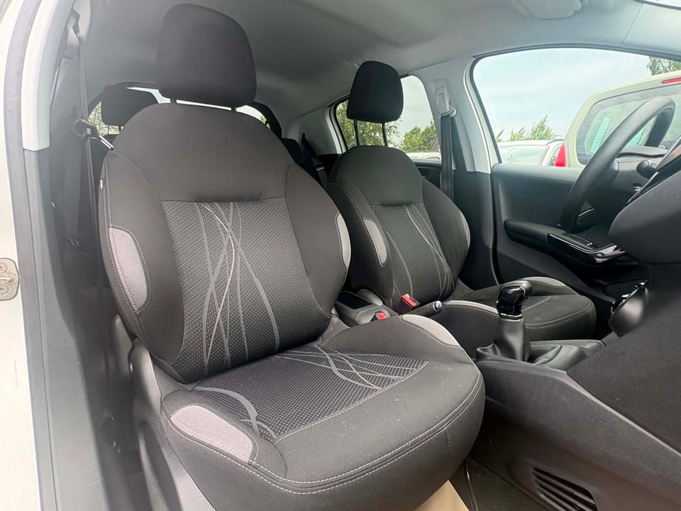 Peugeot 208 1,2 VTi Access 5d