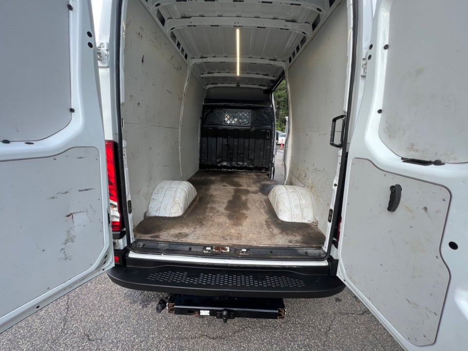 Iveco Daily 2,3 35C16 12m³ Van AG8