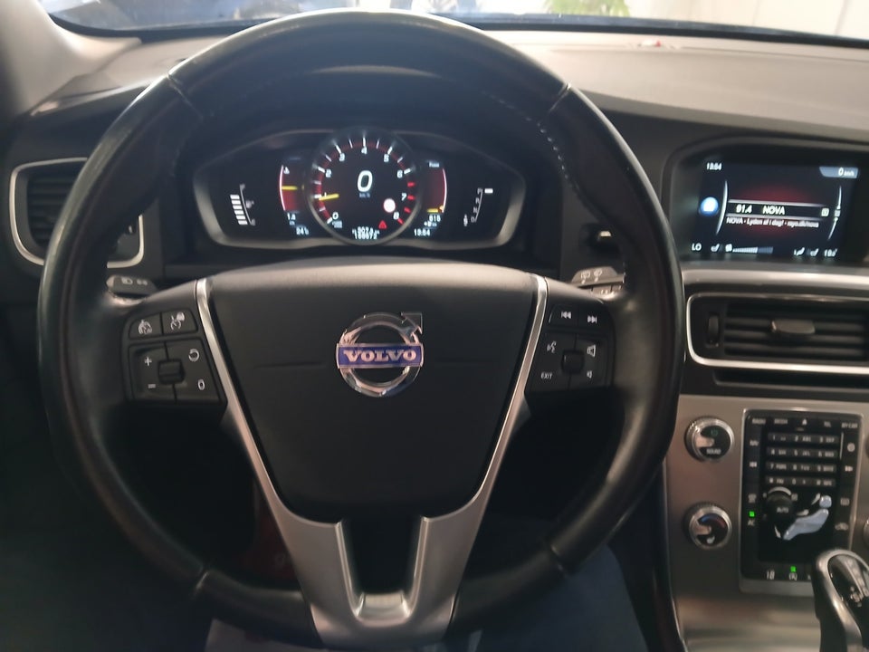 Volvo V60 2,0 T5 245 Momentum aut. 5d