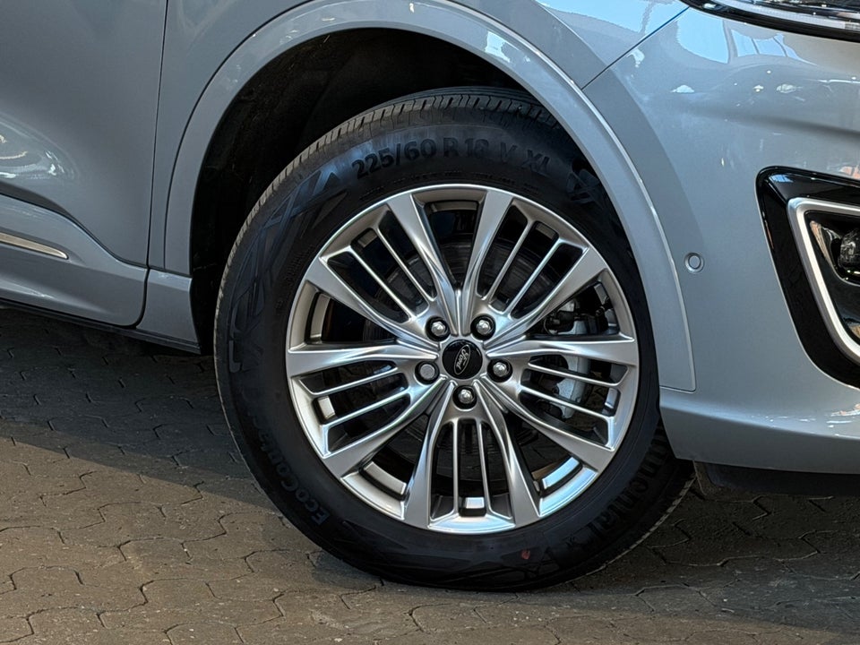 Ford Kuga 2,5 PHEV Vignale CVT 5d