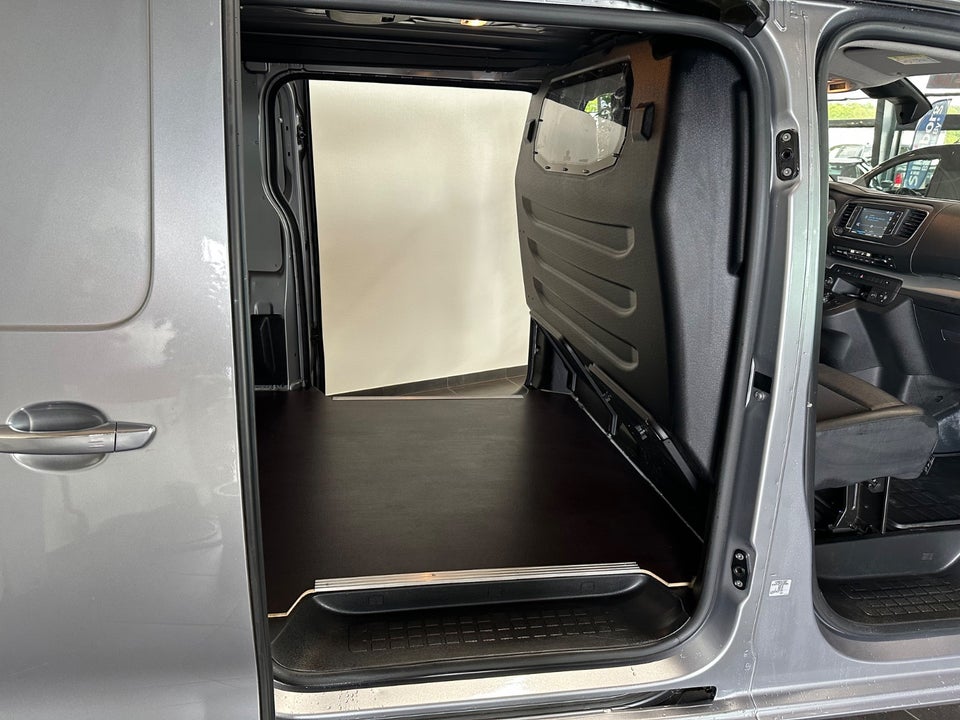 Peugeot Expert 2,0 BlueHDi 177 L2 Ultimate EAT8 Van