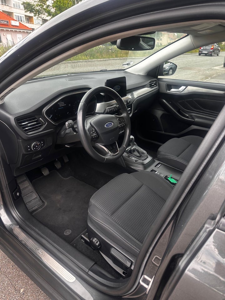 Ford Focus 1,0 EcoBoost ST-Line 5d