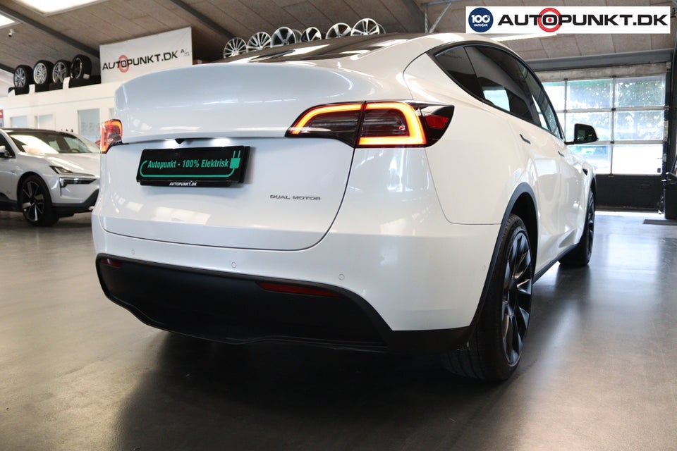 Tesla Model Y Long Range AWD 5d
