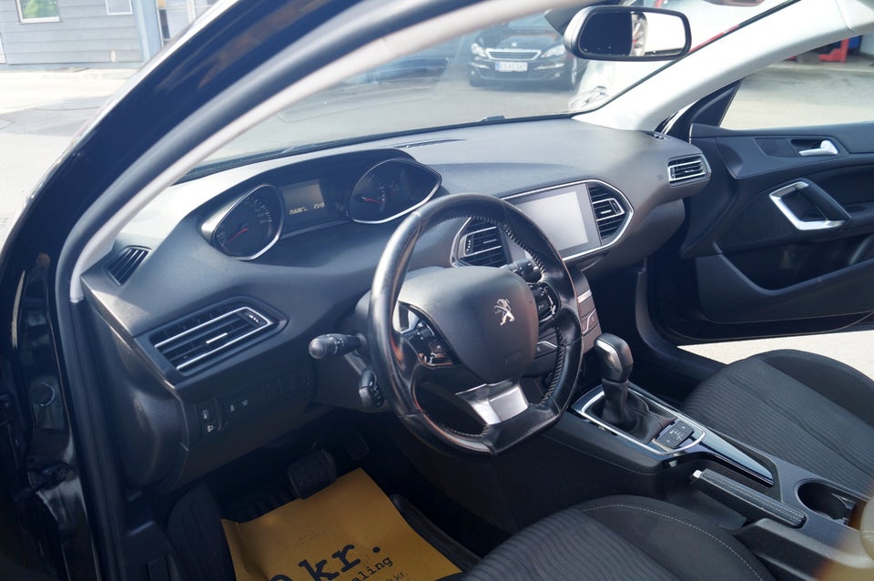 Peugeot 308 1,6 BlueHDi 120 Active SW EAT6 5d