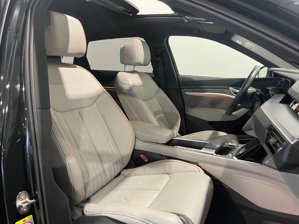 Audi e-tron 55 S-line quattro 5d