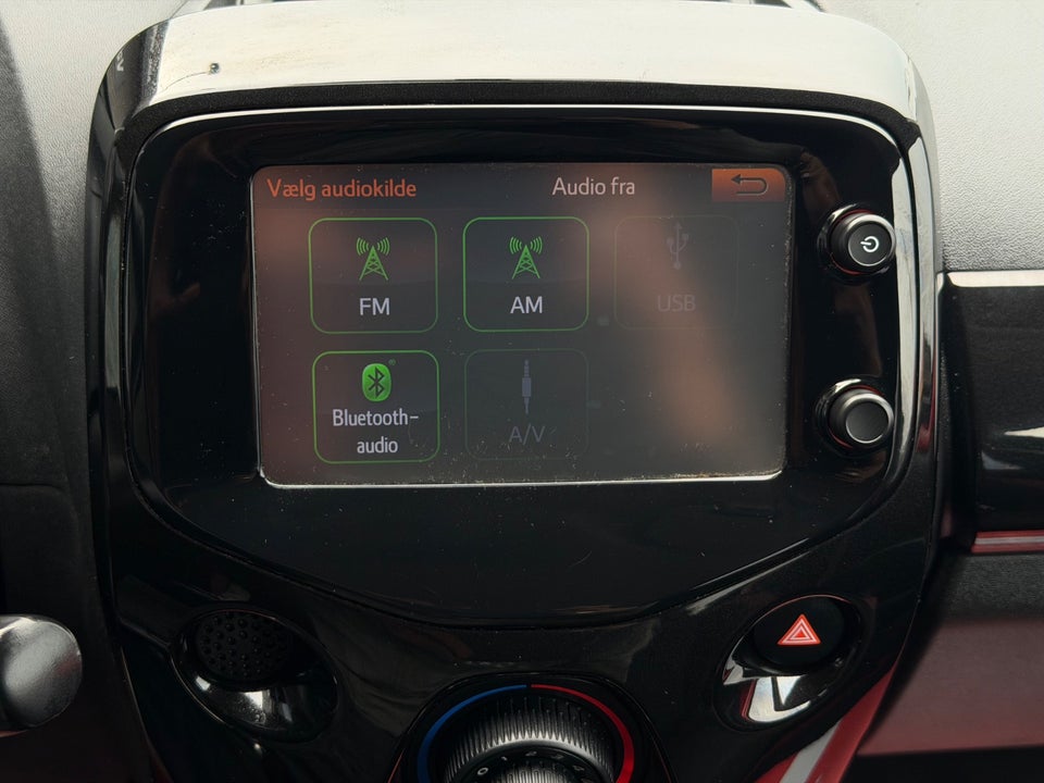 Toyota Aygo 1,0 VVT-i x-play 5d