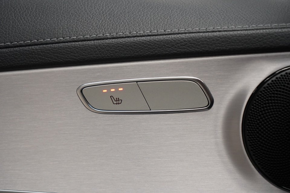 Mercedes C300 e 2,0 AMG Line stc. aut. 5d