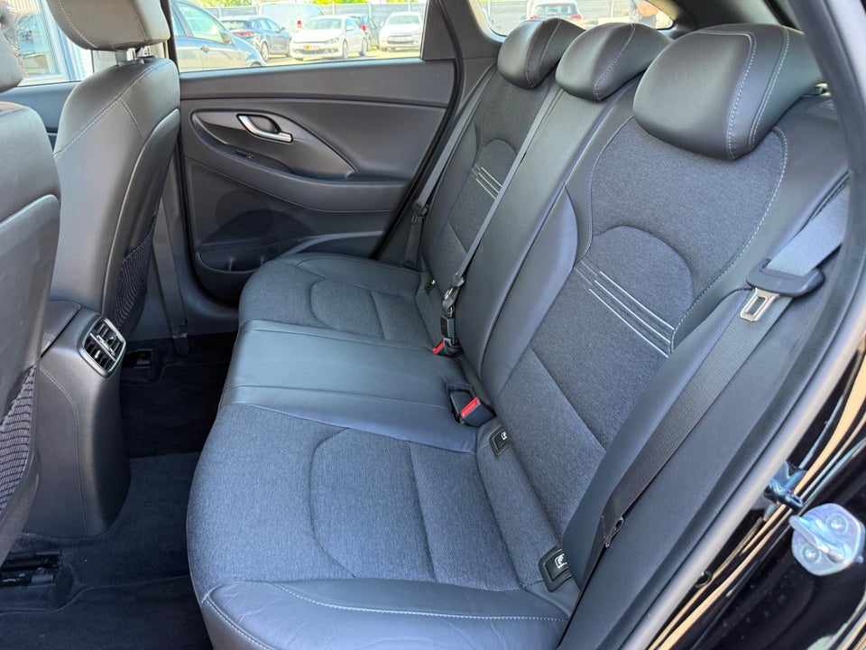 Hyundai i30 1,0 T-GDi Essential stc. DCT 5d