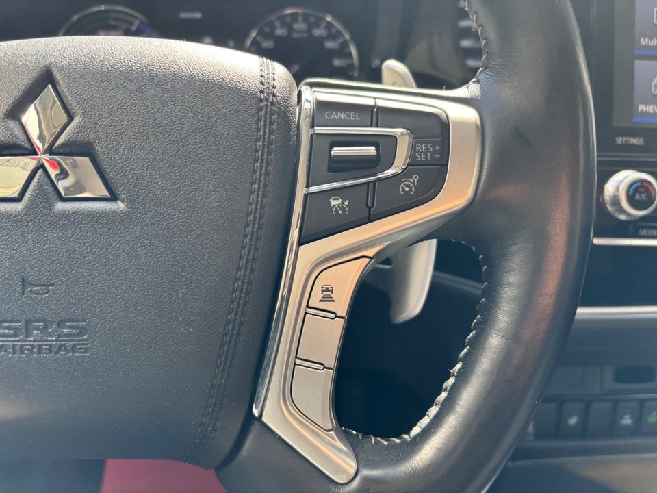Mitsubishi Outlander 2,4 PHEV Intense CVT 4WD 5d