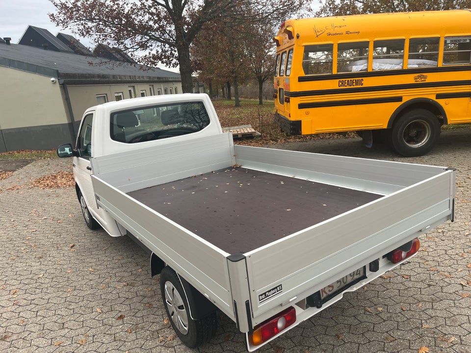 VW Transporter 2,0 TDi 110 Ladvogn lang