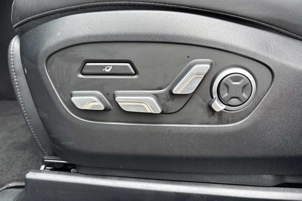 Hyundai Ioniq 9 110 Calligraphy Performance 4WD 7prs 5d