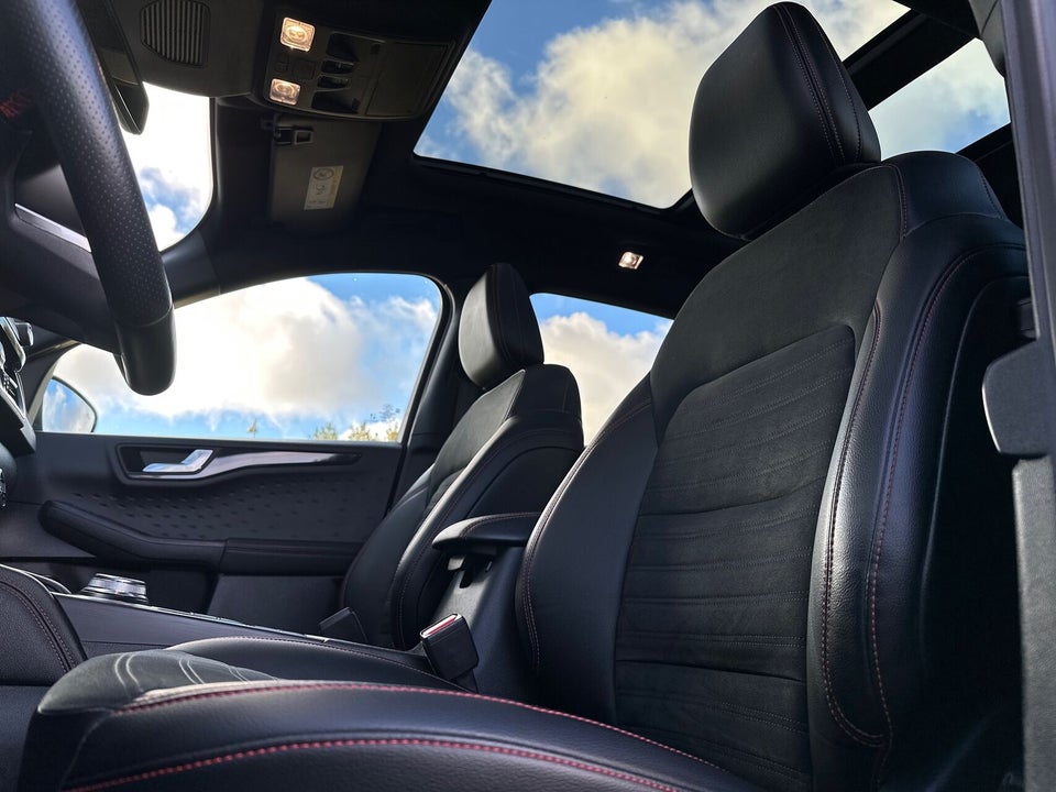 Ford Kuga 2,5 PHEV ST-Line X CVT 5d