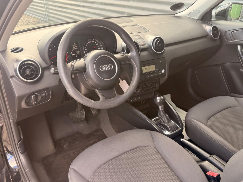 Audi A1 1,4 TFSi 122 Attraction S-tr. 3d