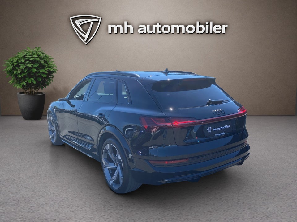 Audi e-tron S quattro 5d
