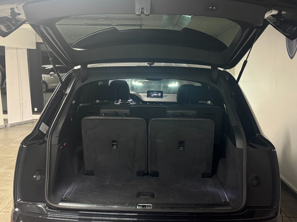 Audi Q7 3,0 TDi 272 S-line quattro Tiptr. 7prs 5d