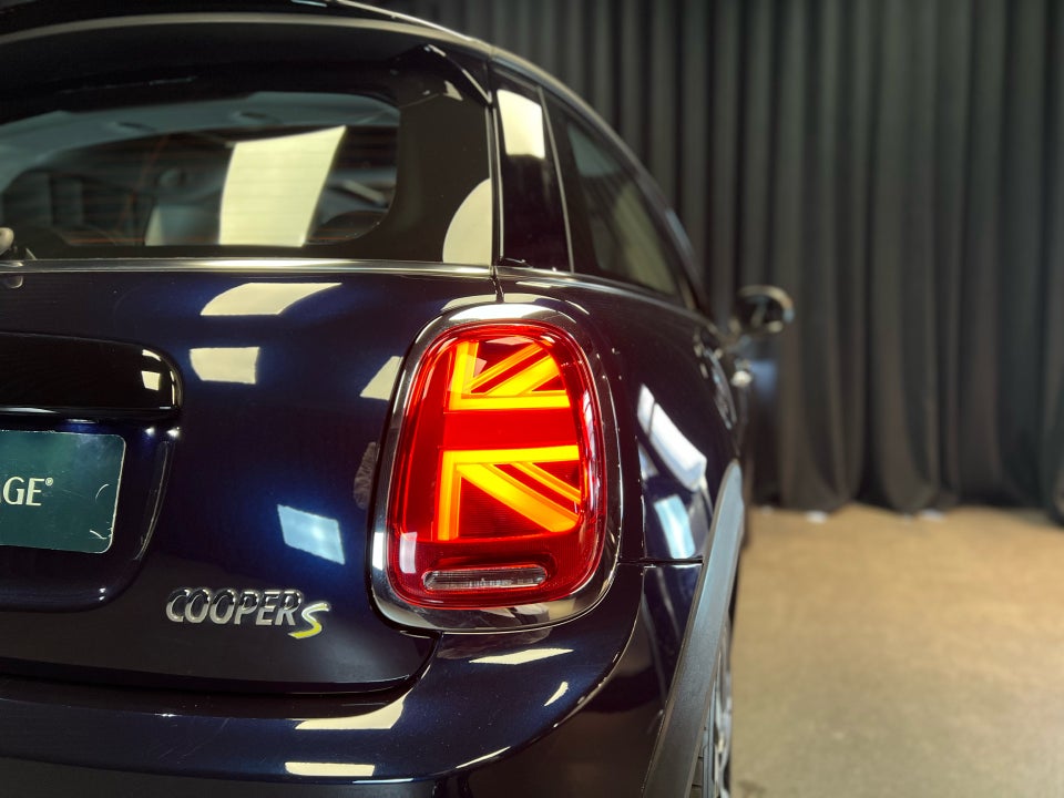 MINI Cooper SE Classic Trim 3d