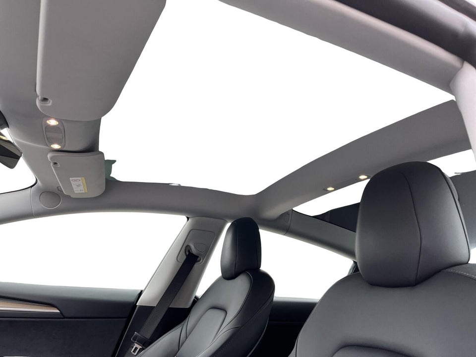 Tesla Model 3 Long Range AWD 4d