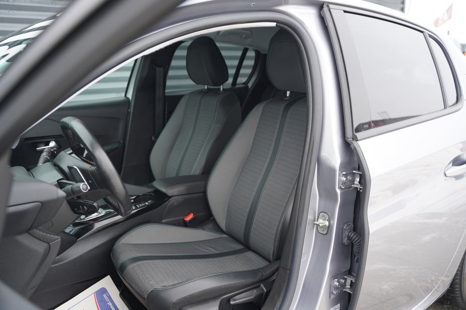 Peugeot 208 1,2 PureTech 100 Evolution EAT8 5d