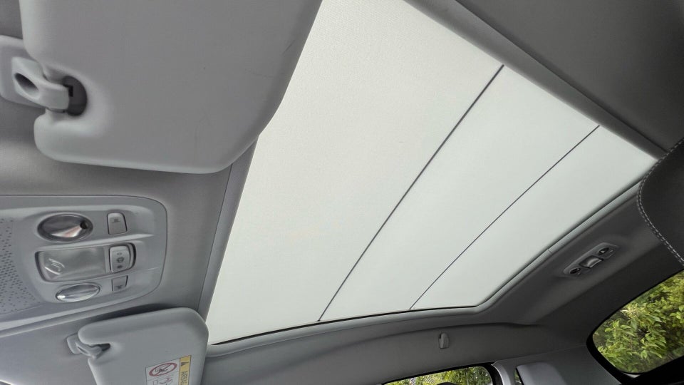 Peugeot 2008 1,6 BlueHDi 100 Desire Sky 5d
