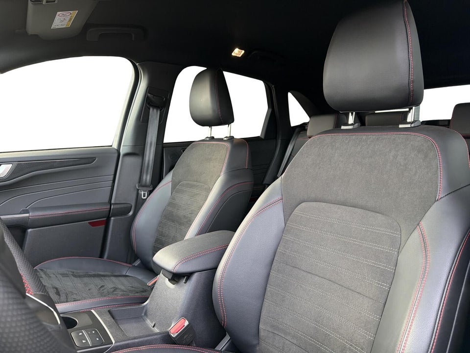 Ford Kuga 2,5 PHEV ST-Line X CVT 5d