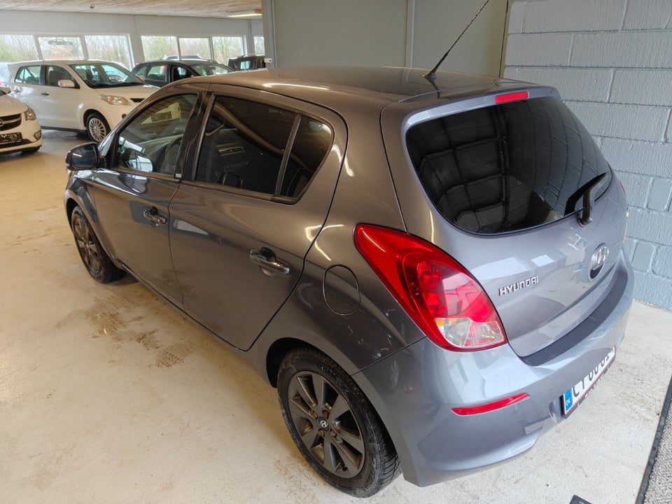 Hyundai i20 1,25 Classic XTR 5d