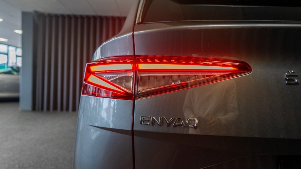 Skoda Enyaq 60 iV Loft 5d