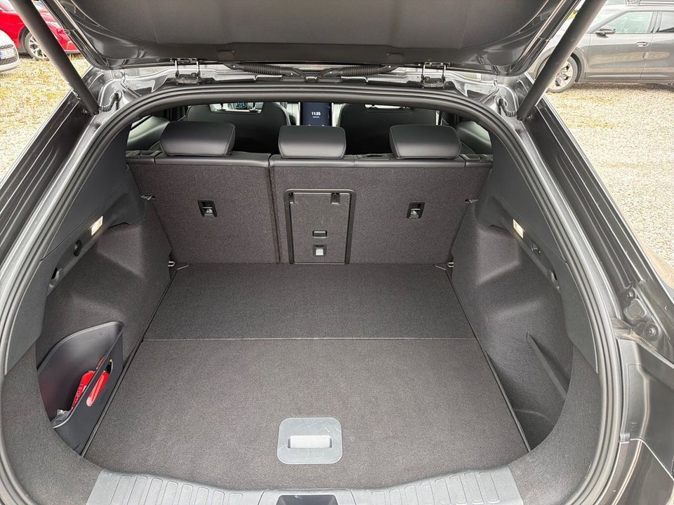 Ford Capri 77 Premium Extended Range 5d