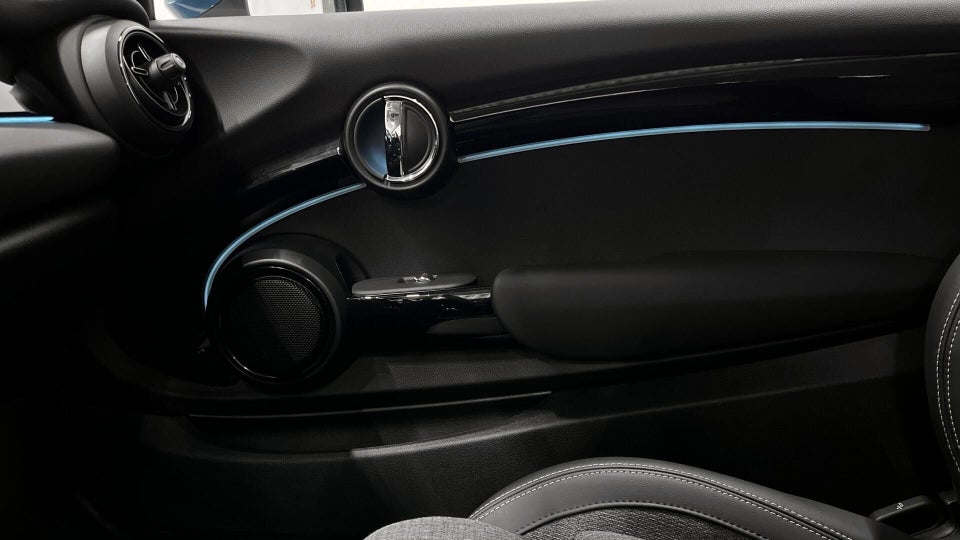 MINI Cooper SE Classic Trim 3d