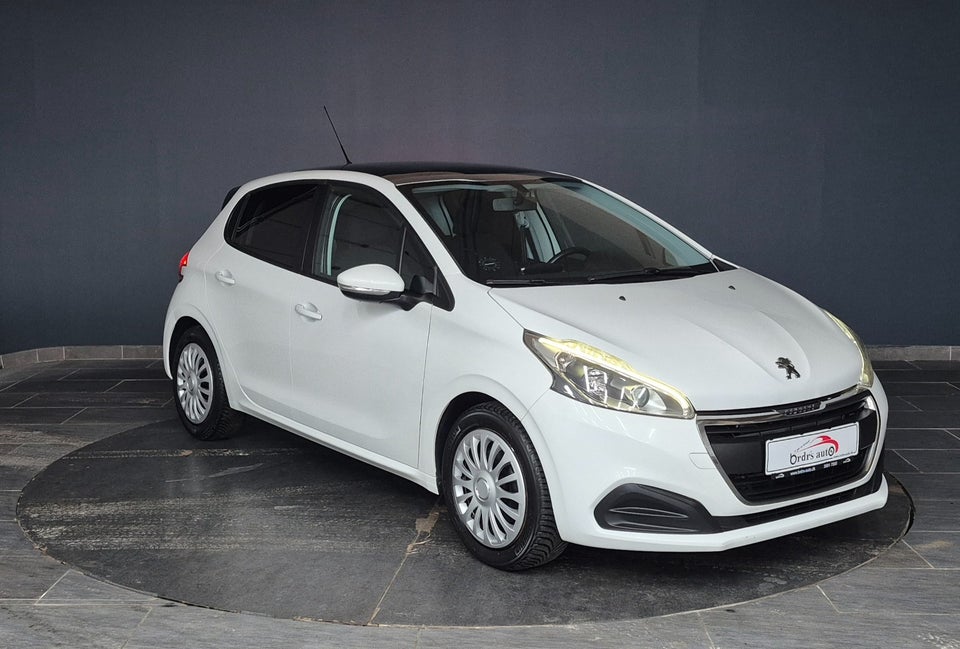 Peugeot 208 1,2 VTi 82 Allure Sky 5d