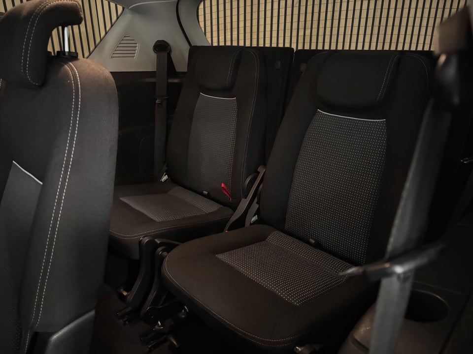 Ford S-MAX 2,0 TDCi 163 Collection 7prs 5d