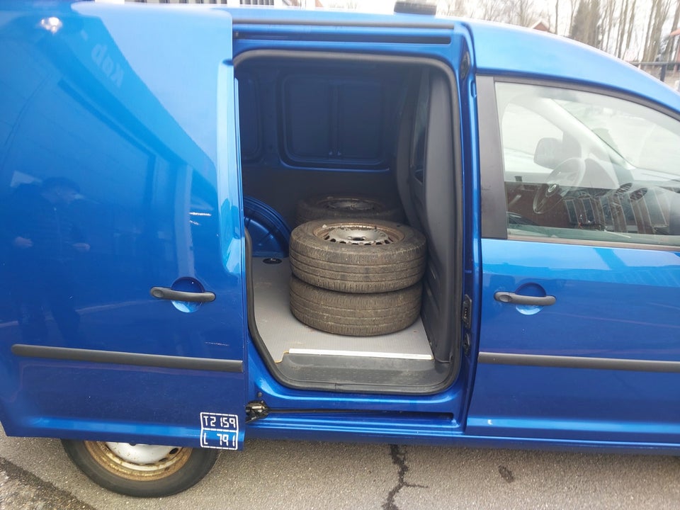 VW Caddy 1,6 TDi 102 BMT Van 5d