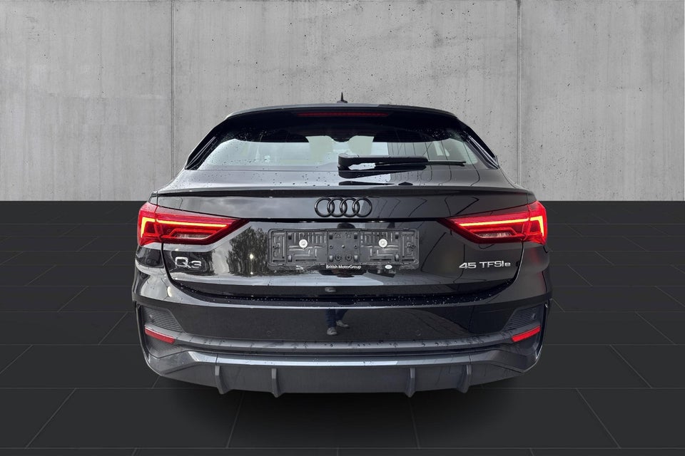 Audi Q3 45 TFSi e Attitude plus Sportback S-tr. 5d