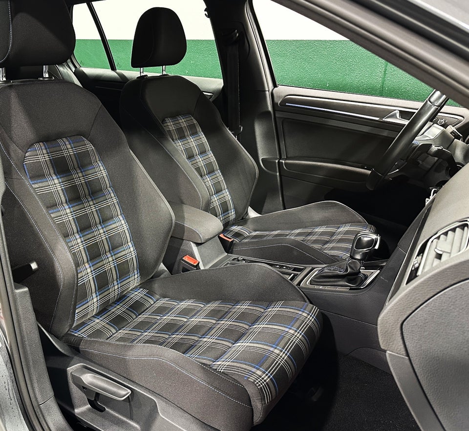 VW Golf VII 1,4 GTE DSG 5d