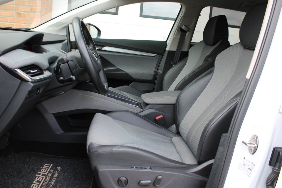 Skoda Enyaq 60 iV Loft 5d