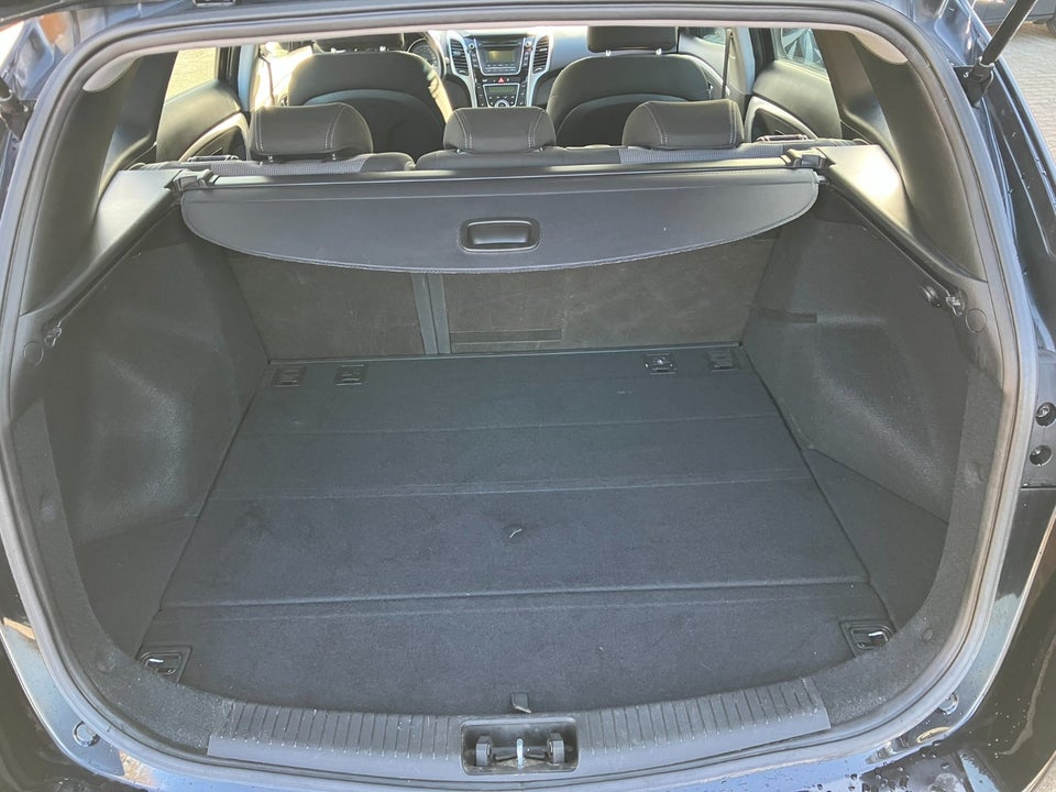 Hyundai i30 1,6 CRDi 110 Comfort CW Eco 5d