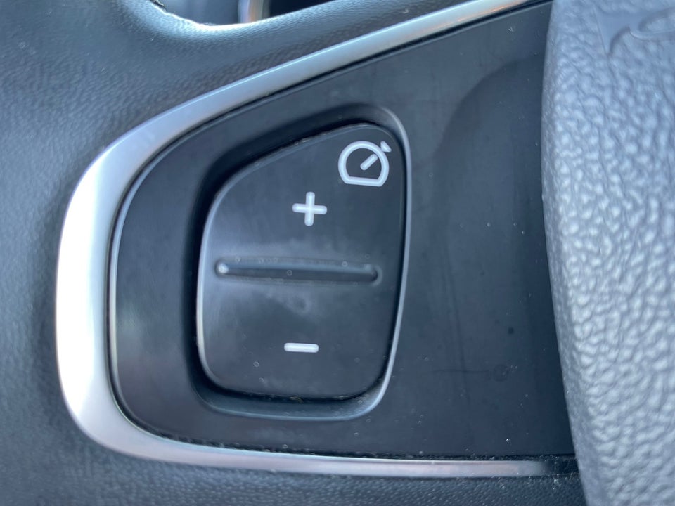 Renault Clio IV 0,9 TCe 90 Limited Sport Tourer 5d