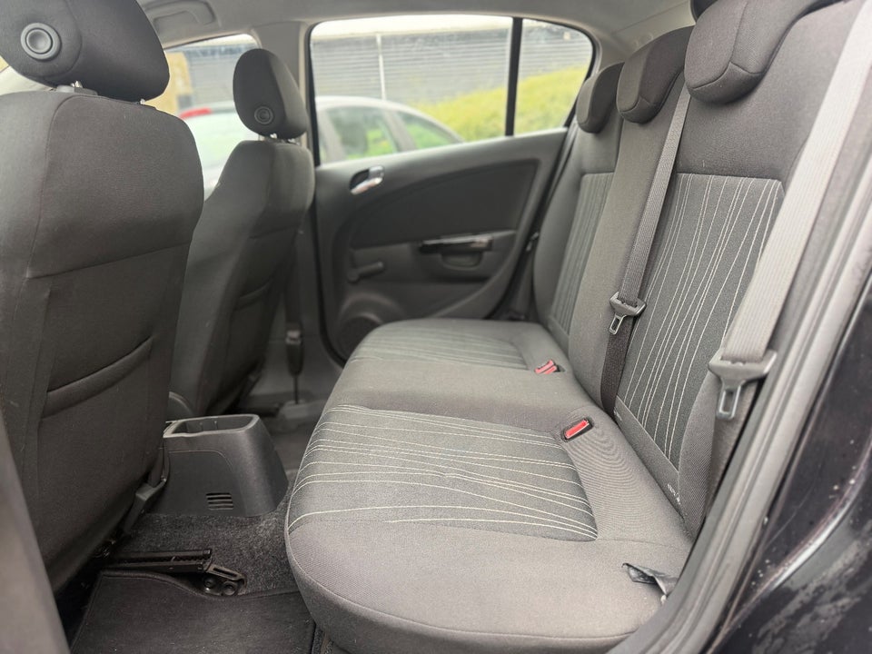 Opel Corsa 1,2 16V Cosmo 5d