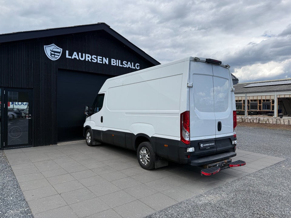 Iveco Daily 3,0 35C18 12m³ Van AG8