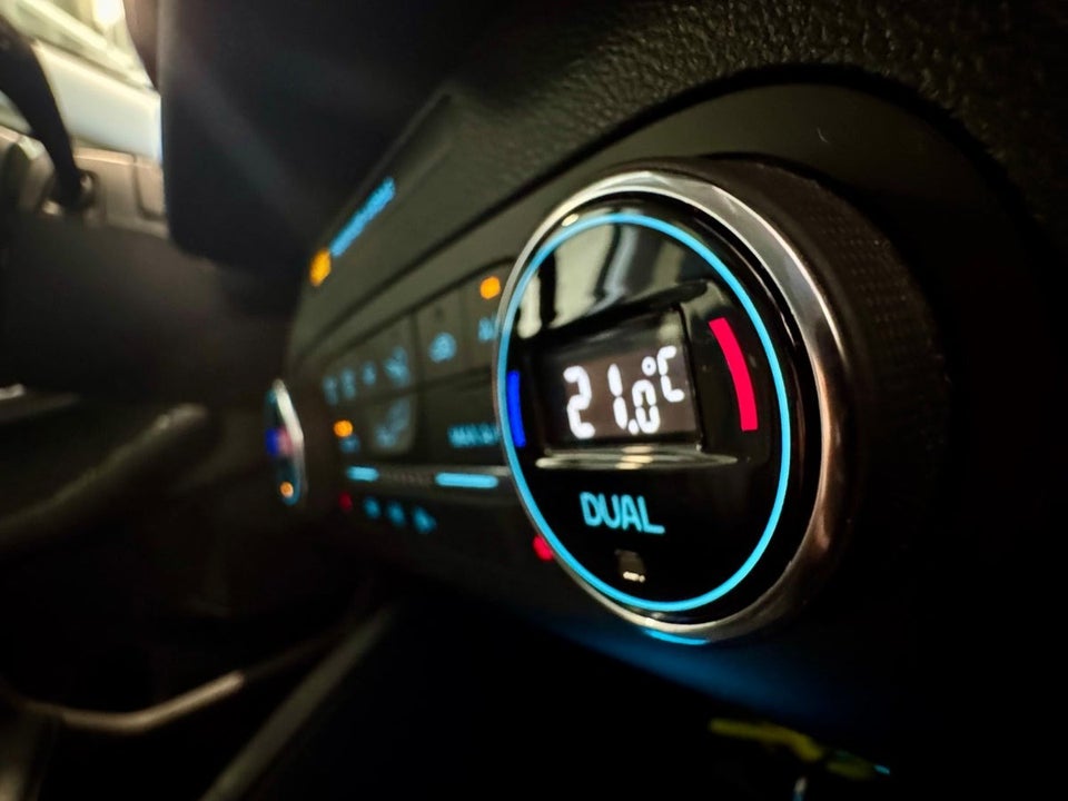 Ford Kuga 2,5 PHEV Vignale CVT 5d