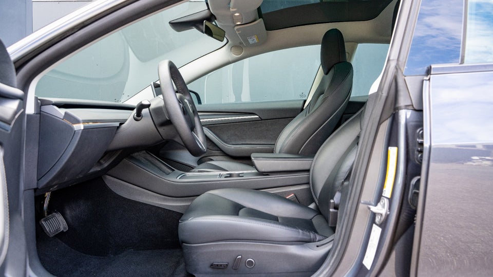 Tesla Model 3 Long Range AWD 4d