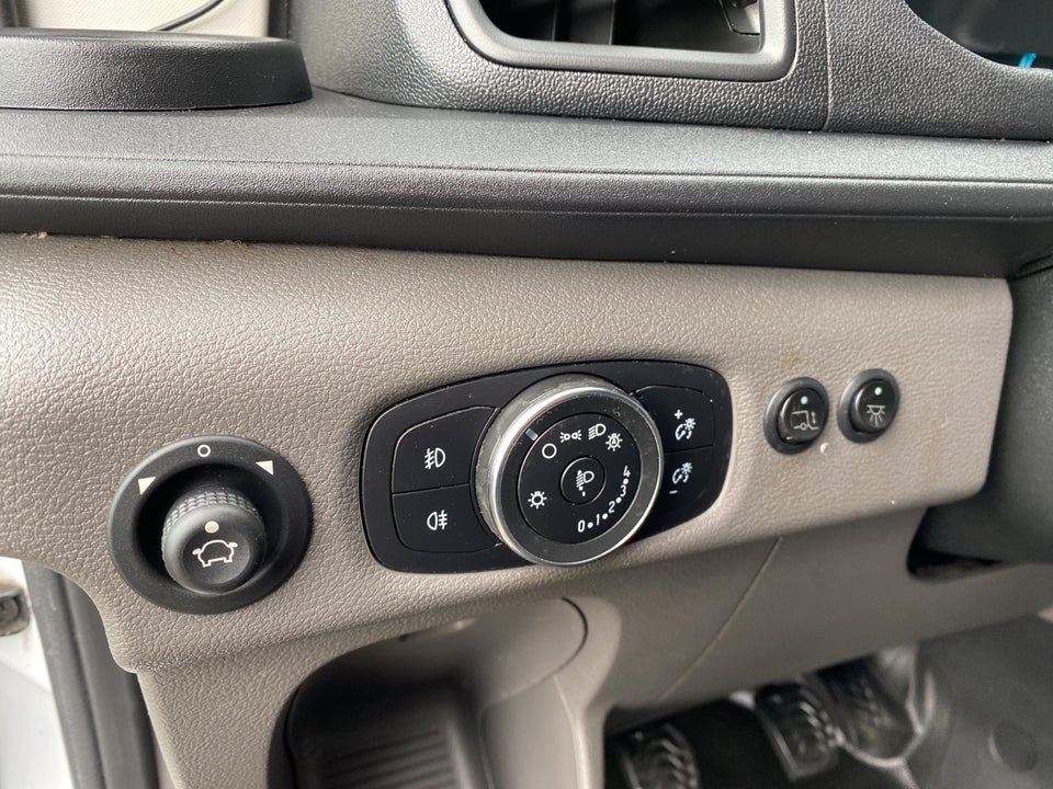 Ford Transit 350 L3 Chassis 2,0 EcoBlue Trail FWD