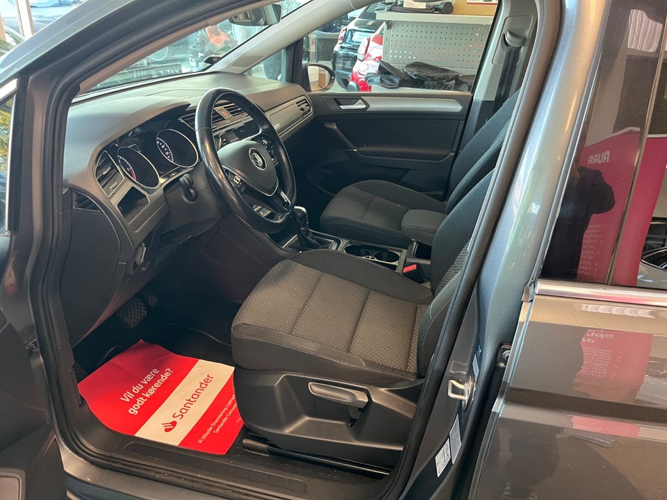VW Touran 1,6 TDi 115 Comfortline DSG 7prs 5d