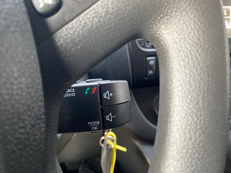 Renault Trafic T29 2,0 dCi 145 L2H1