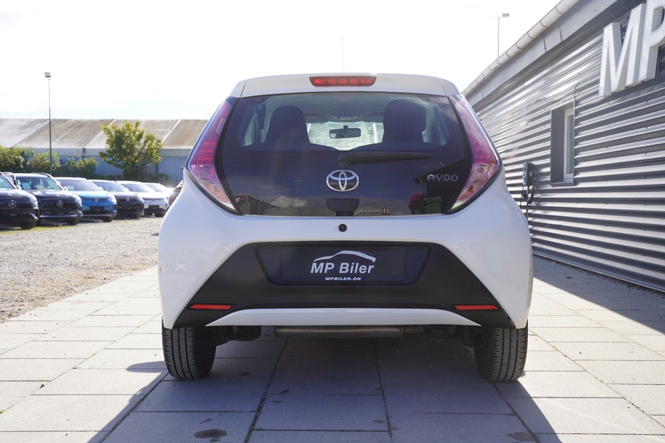 Toyota Aygo 1,0 VVT-i x-play 5d