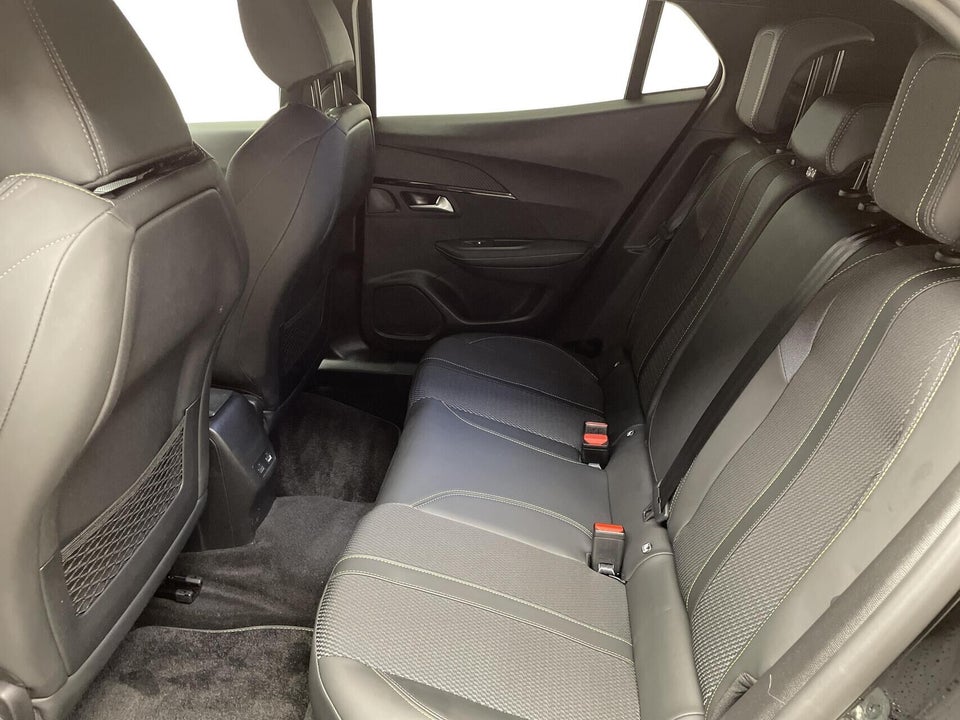 Peugeot e-2008 54 GT 5d