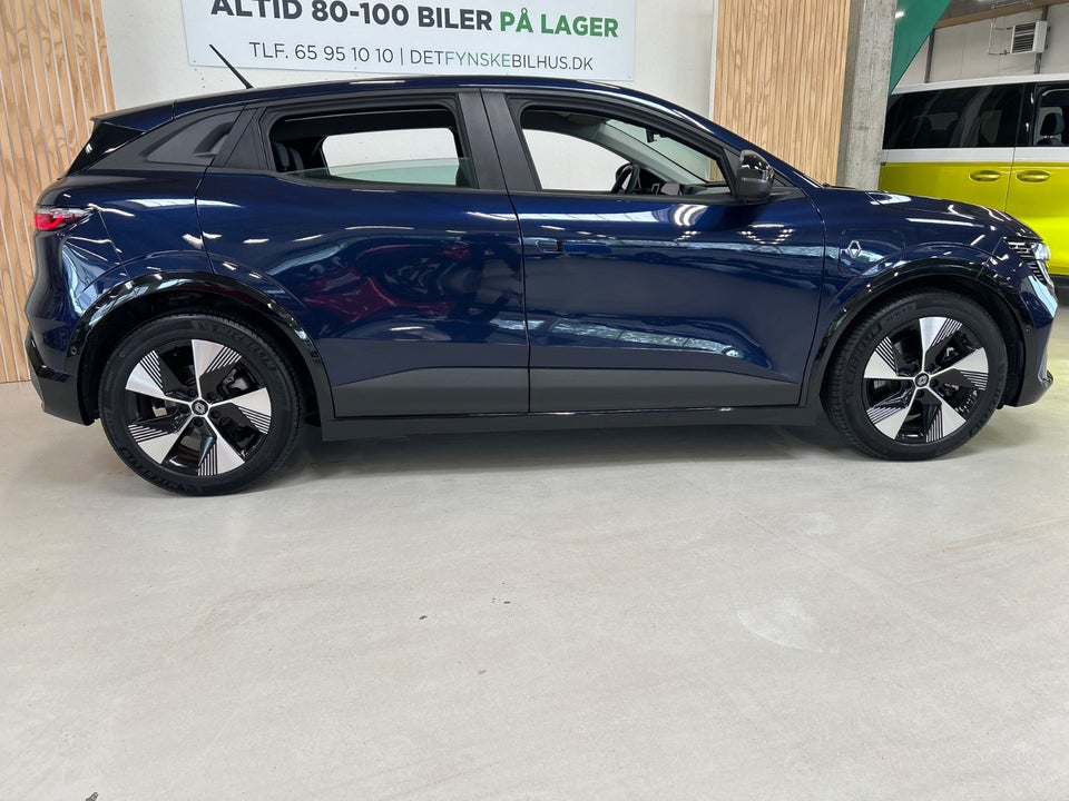 Renault Megane E-Tech 40 Equilibre 5d